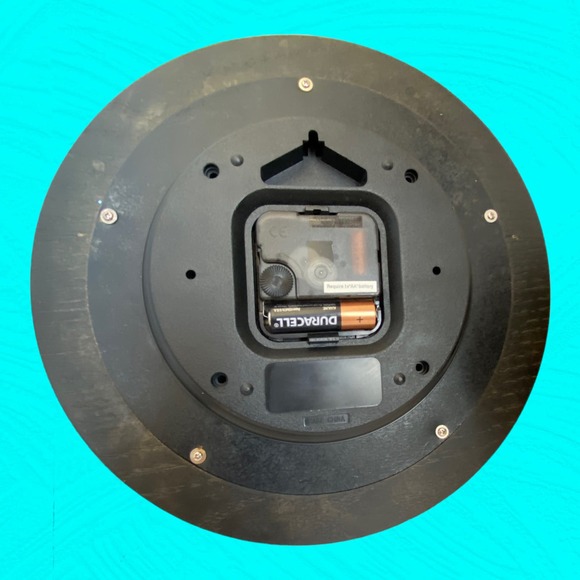 Wall Clock Target Working 10” - Picture 3 of 3